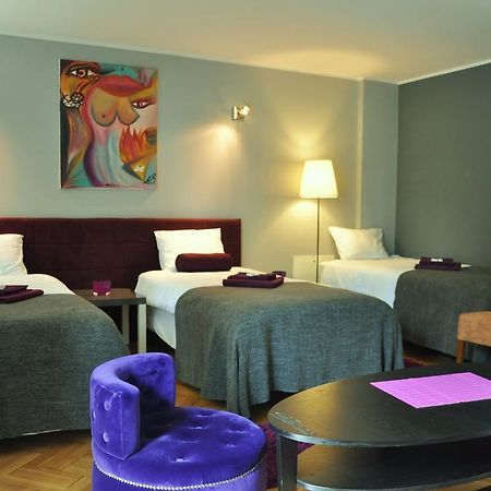 Anton House Hotel Варшава Екстериор снимка