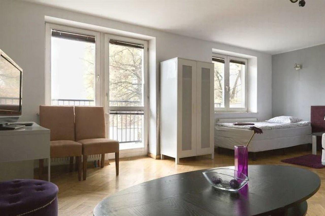 Anton House Hotel Варшава Екстериор снимка