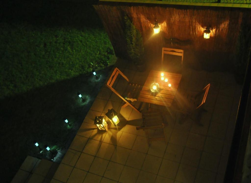 Anton House Hotel Варшава Екстериор снимка