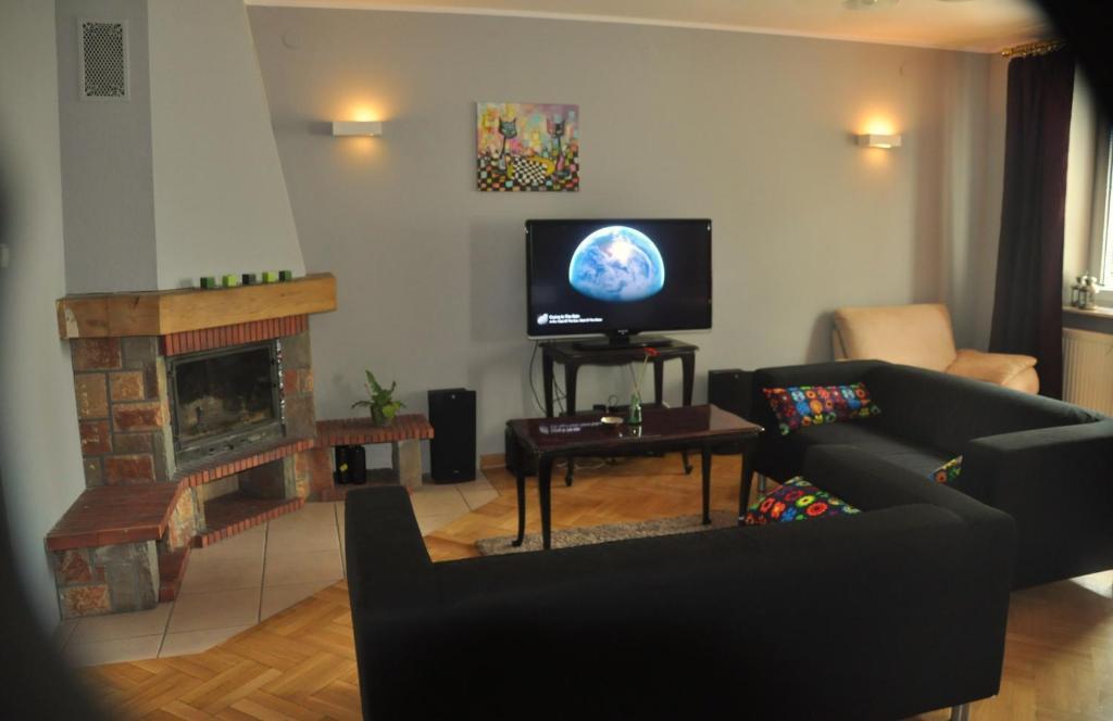 Anton House Hotel Варшава Екстериор снимка