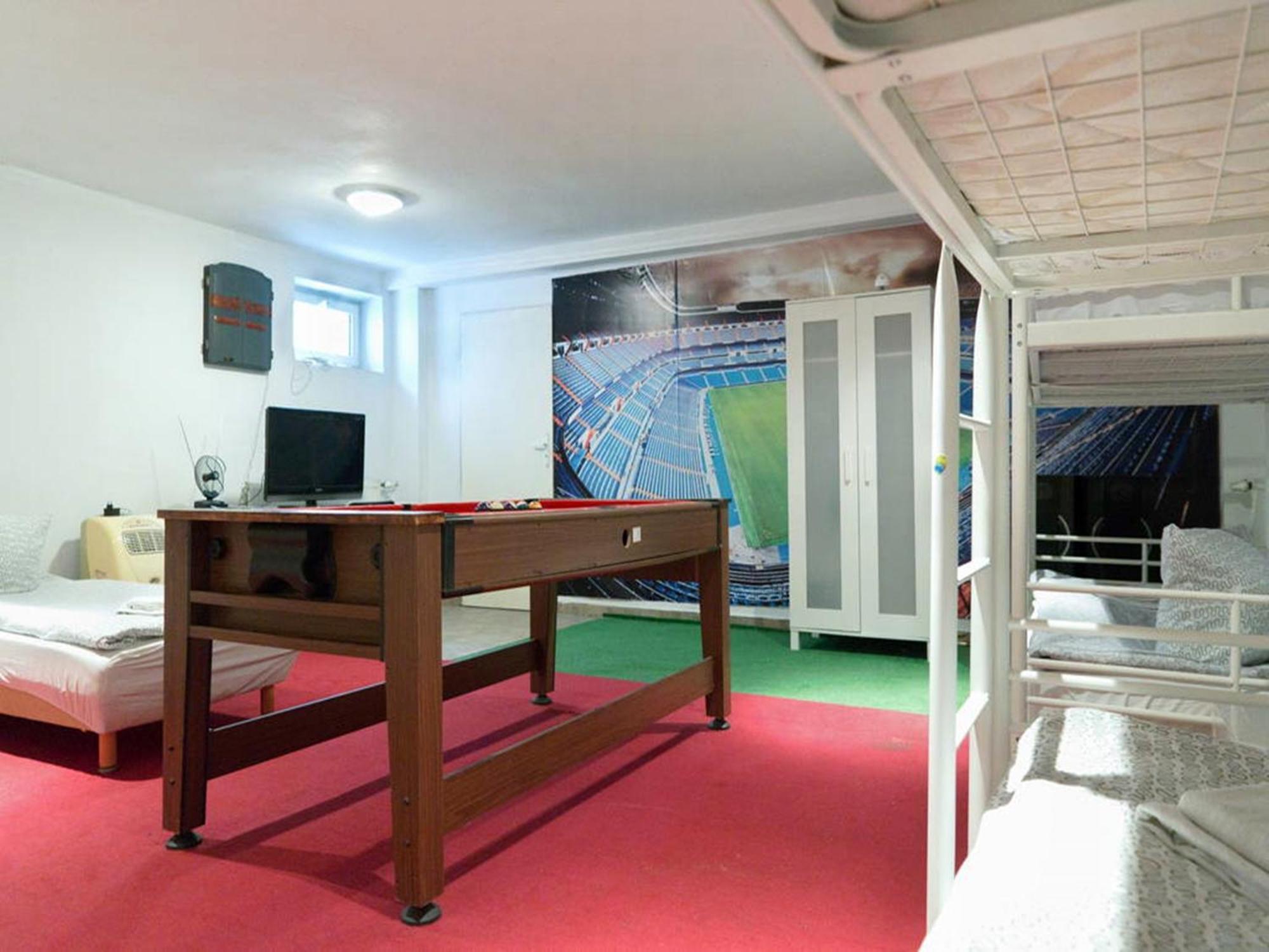 Anton House Hotel Варшава Екстериор снимка